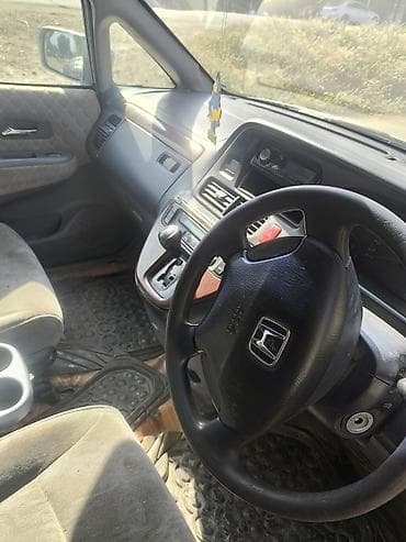 авто рассрочка sprinter: Honda Stream: 2000 г., Минивэн — 5