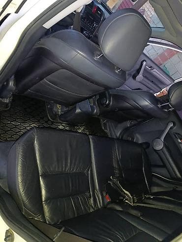 козырек спринтер: Резиновые Полики Для багажника Honda, цвет - Белый, Б/у — 10