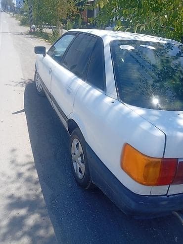 Audi 80: 1986 г., 1.8 л, Кол менен иштөөчү, Бензин, Седан — 4