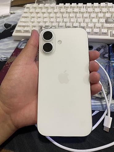 ipad 8th: IPhone 17, Б/у, 256 ГБ, Белый, Защитное стекло, Чехол, Кабель, 100 % — 1