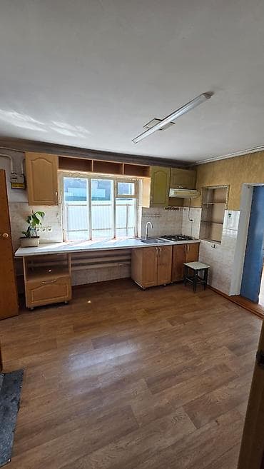 Внимание! Очень срочно! продаем или меняем на квартиру! . Дом район