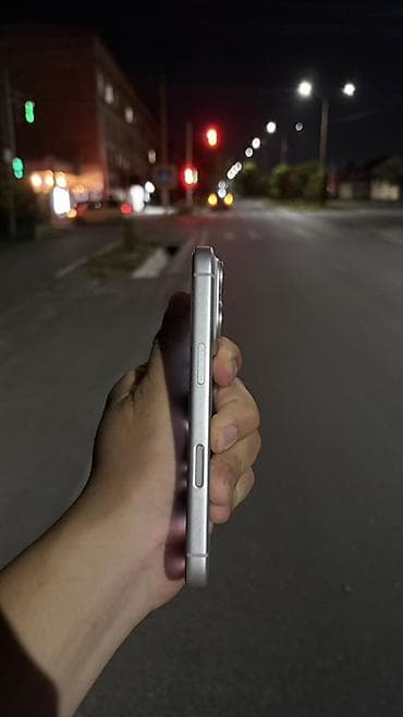 купить iphone 15: IPhone 17 Pro, Б/у, 256 ГБ, Серебристый, Зарядное устройство, Защитное стекло, Чехол, 100 % — 2