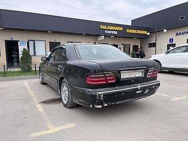 Mercedes-Benz E-Class: 1999 г., 2.4 л, Кол менен иштөөчү, Бензин, Седан — 2