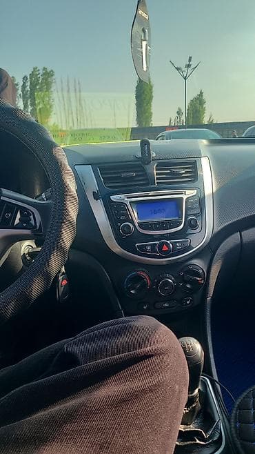 rerode r1: Hyundai Solaris: 2014 г., 1.6 л, Ручные, Бензин, Седан — 6