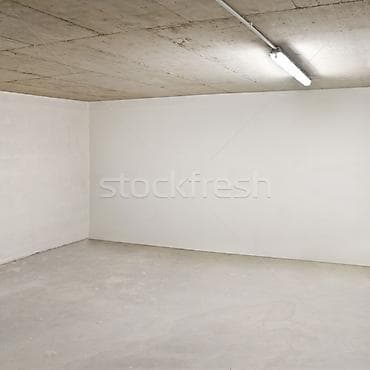 Сдаю складское помещение 40кв метр. Находиться на рынке Сары-Озон