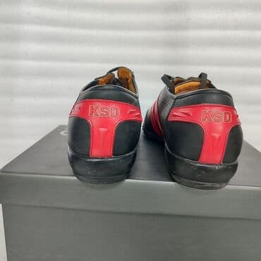 кожанные кеды: Кроссовки из натуральной кожи 
с перфорацией ( отверстия сбоку) — 9