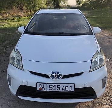 Toyota Prius: 2015 г., 1.8 л, Автомат, Гибрид, Лифтбек