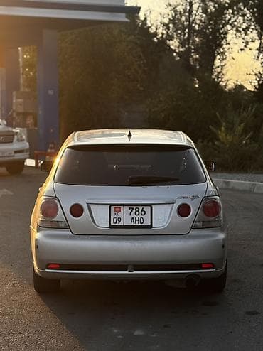 Toyota Altezza: 2002 г., 2 л, Автомат, Бензин, Универсал — 2