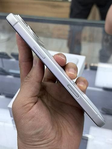 iphone 13 pro max osh: IPhone 17 Pro Max, Серебристый, Коробка — 4