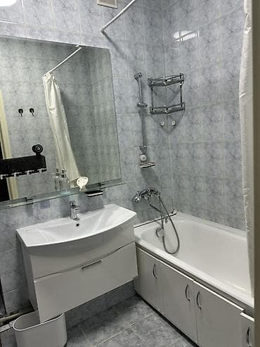 квартира на длительный срок: 4 комнаты, Собственник — 3