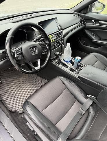 Honda Accord: 2018 г., 1.5 л, Автомат, Бензин, Седан — 3