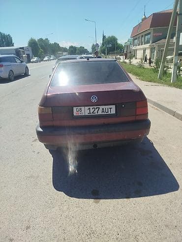 Volkswagen: Volkswagen Vento: 1993 г., 1.8 л, Кол менен иштөөчү, Бензин, Седан — 3
