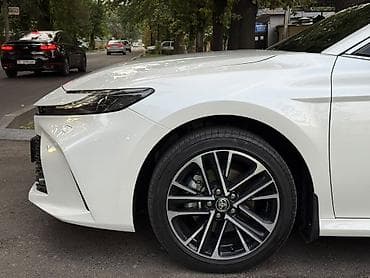 продам кару: Toyota Camry: 2024 г., 2.5 л, Гибрид, Седан — 4