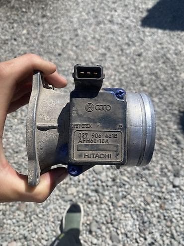 mini jack: Расходомер Audi Б/у, Оригинал, Япония — 1