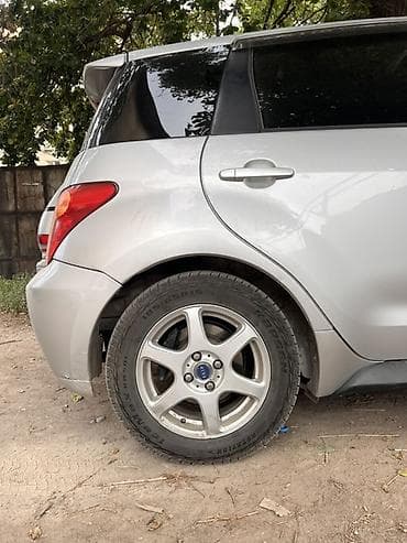 toyo 888: Toyota Ist: 2003 г., Хэтчбэк — 2