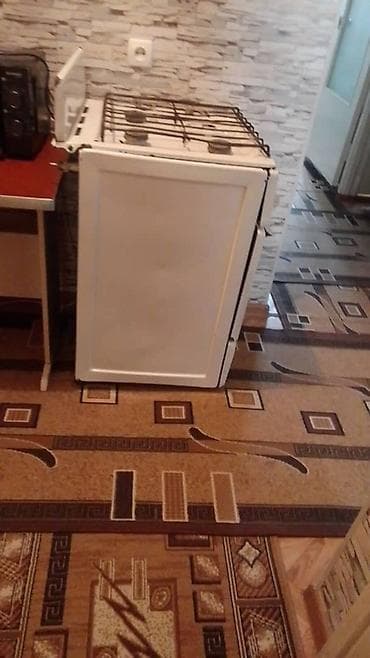 новые газплиты: Газовая плита с духовкой, классический белый цвет. Характеристики: - — 2