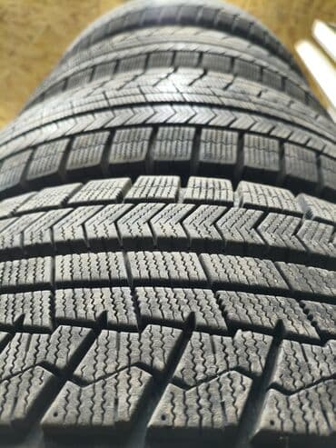 зимние шины на грузовые автомобили: Шины 225 / 55 / R 17, Зима, Б/у, Комплект, Легковые, Япония, Bridgestone — 2