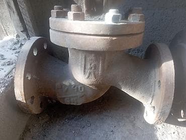 куплю бу стекло: Продаются задвижки, диаметр 65-80,производство времёт СССР,обсолюно — 4