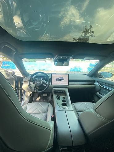 byd e2 2021: Zeekr 001: 0.1 л | 2023 г. Лифтбек — 3