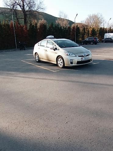 Toyota Prius: 2011 г., 1.8 л, Автомат, Гибрид, Лифтбек — 3