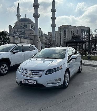9: Chevrolet Volt: 2015 г., 1.4 л, Гибрид, Лифтбек — 1