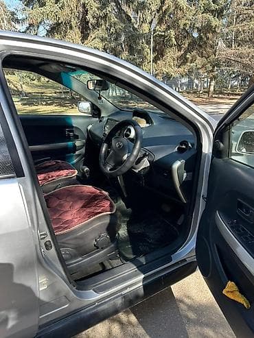Продажа авто: Toyota Ist: 2003 г., 1.5 л, Автомат, Бензин, Хэтчбэк — 6