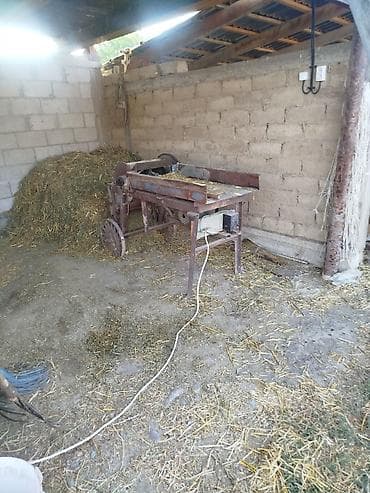 Сено Дробилка трёхфазная 
2.2 киловатт 
Город Кайнды