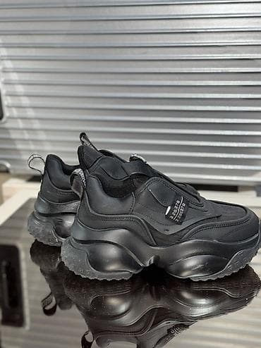 salamon xt6: Кроссовки chunky в монохромном чёрном цвете - Формат: slip-on (без — 1