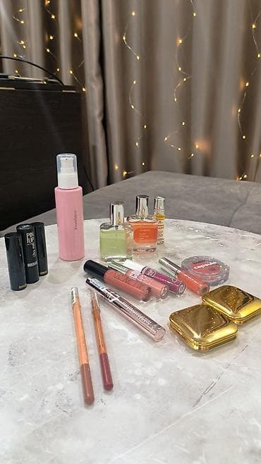 бюти кейс: Продаю любимую косметику в идеальном состоянии! Продаю набор. Что — 1
