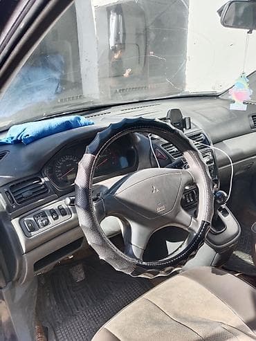 mitsubishi минивен: Mitsubishi Space Wagon: 1999 г., 2.4 л, Механика, Бензин, Минивэн — 6