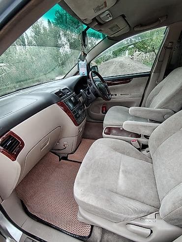 camry 75: Серебристый компактвэн/универсал с тонированными задними стеклами — 8