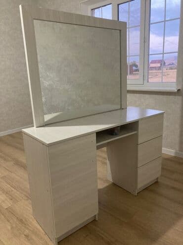 белая мебель в спальне: Уктоочу бөлмө гарнитуру, Колдонулган, Тумба, Шкаф, Эки кишилик керебет, МДФ, Өзү алып кетүү, түсү - Ак — 5