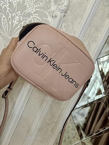 acne studio: ОРИГИНАЛ CALVIN KLEIN! Срочно продаю не носила . Отдам за 2000 сом — 2