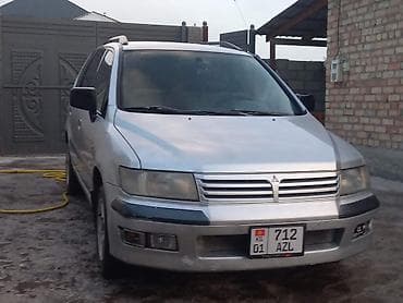 Унаа: Mitsubishi Space Wagon: 2000 г., 2.4 л, Кол менен иштөөчү, Бензин, Вэн/Минивэн — 4