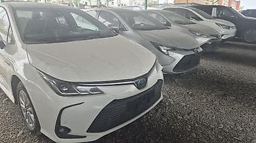 Toyota Corolla: 2022 г., 1.8 л, Автомат, Гибрид, Седан — 1
