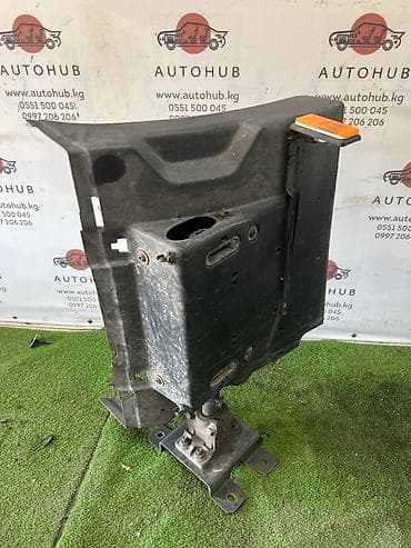 step rf3: Крыло лев задний для грузового тягача Renault T-series, двигатель — 1