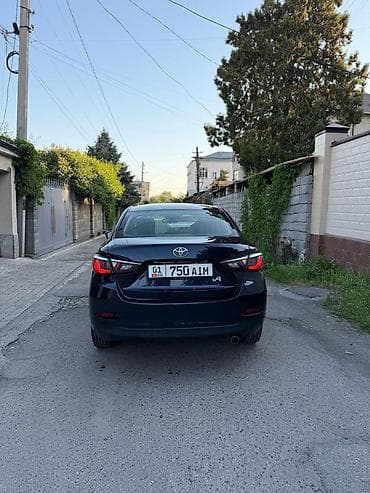 Продажа авто: Toyota Yaris: 2017 г., 1.5 л, Автомат, Бензин, Седан — 2