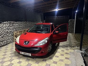 70 сом: Peugeot 207: 2010 г., 1.3 л, Кол менен иштөөчү, Бензин, Хетчбек — 2