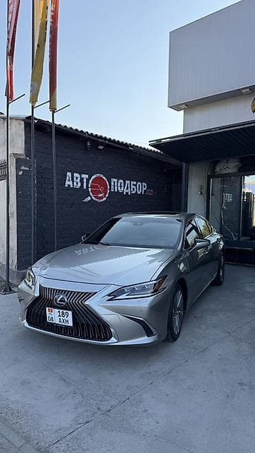 Lexus ES: 2019 г., 2.5 л, Вариатор, Гибрид, Седан — 1