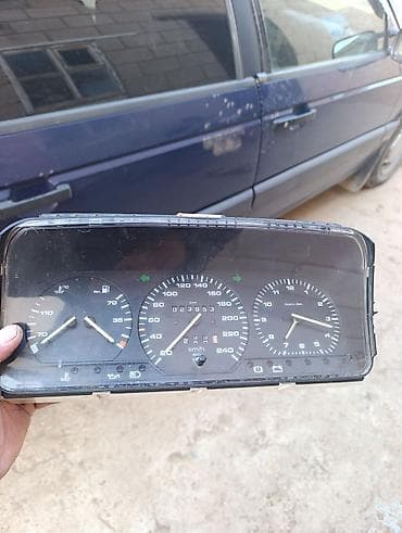 салон машины: Щиток приборов Volkswagen Б/у, Оригинал, Германия — 1