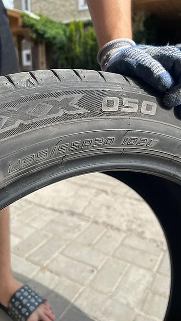 20: Шины 235 / 55 / R 20, Лето, Б/у, Комплект, Внедорожные (АТ/МТ), Dunlop — 1