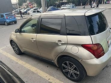 down pipe: Toyota Ist: 2003 г., 1.5 л, Автомат, Бензин, Хэтчбэк — 2