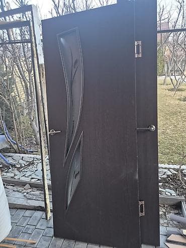 шкафы с антресолями: Межкомнатные двери б/у, 3 шт, цена 2000 за каждую — 1