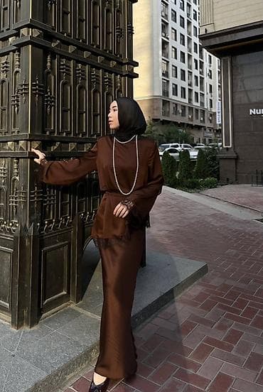 атласный рубашка: Роскошный шелковый костюм-двойка с кружевом — воплощение нежности и — 9