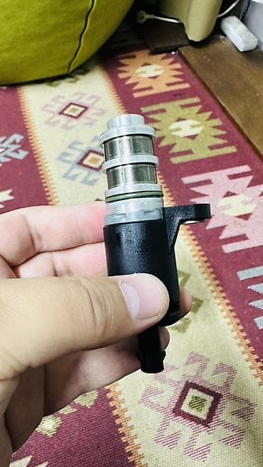 Клапаны, клапанные крышки: Клапан двигателя BMW 2016 г., Б/у, Оригинал, Германия — 4