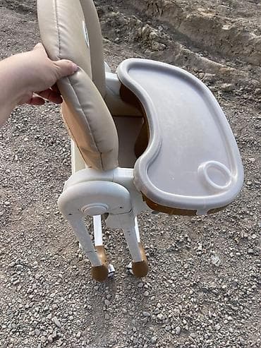 детское кресло пдд: Стульчик для кормления, Б/у, Другой бренд, Пластик, Другой вид, цвет - Бежевый — 1