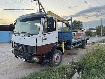 ауман тягач: Манипулятор, Mercedes-Benz — 2