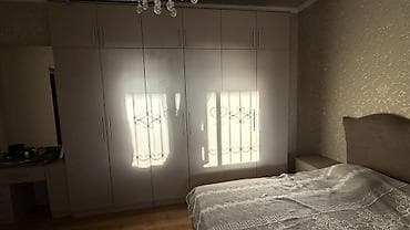 спальня мишок: Спальный гарнитур в современном стиле, цвет — теплый беж/тауп. Состав — 3