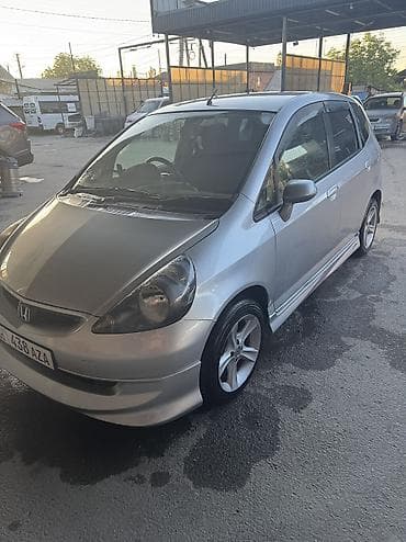 хонда истеп 1: Honda Fit: 2003 г., 1.3 л, Вариатор, Бензин, Хетчбек — 2