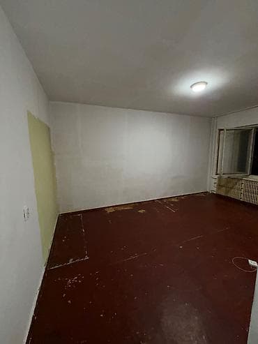 куплю квартиру 1 комната: 1 комната, 34 м², Старый ремонт — 4